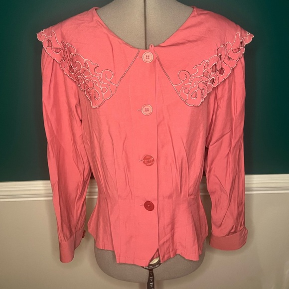 Vintage pink western style blouse with eyelet cute out ruffle collar - Picture 2 of 6